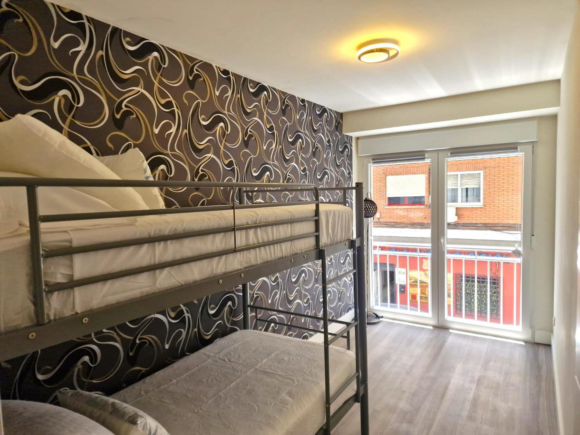 Madrid Suites Екстериор снимка
