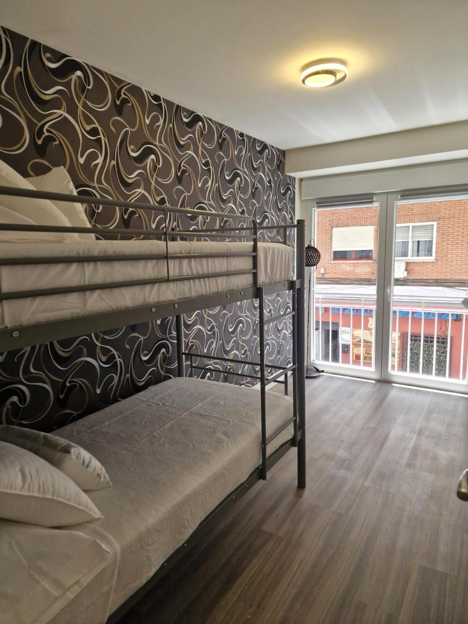 Madrid Suites Екстериор снимка